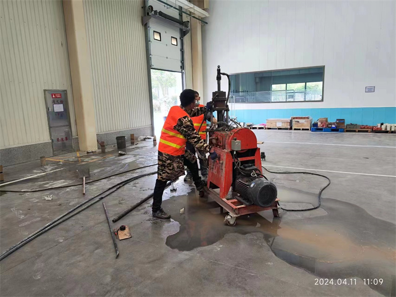 罗甸厂房地面下沉塌陷注浆加固施工